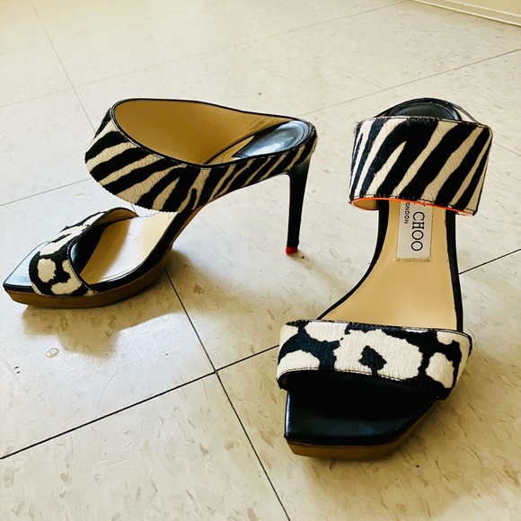 Stylish Jimmy Choo Medium Heel Zebra Print Mules - Picture 7 of 7